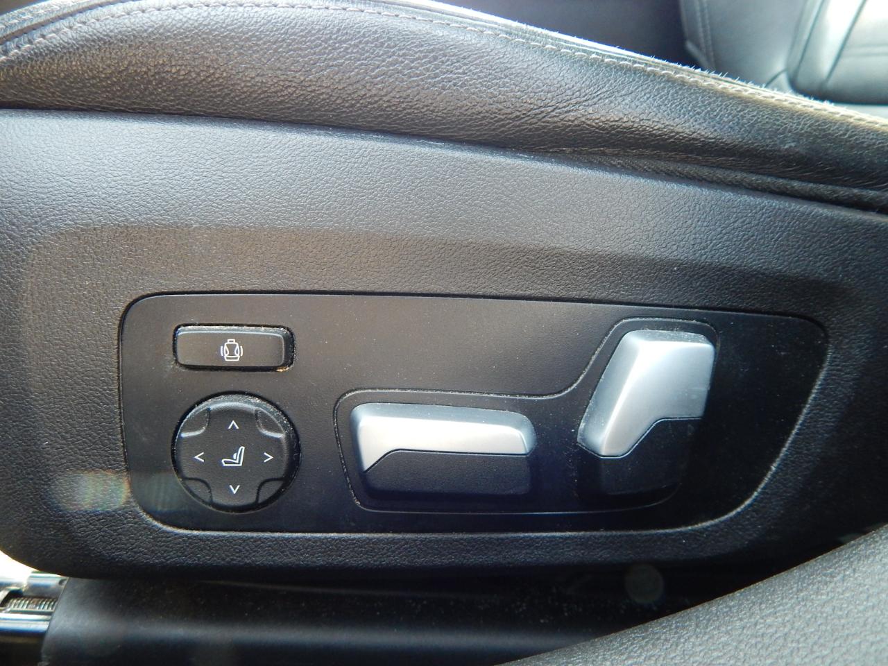 BMW 3 Series 330i xDrive Sedan 2021