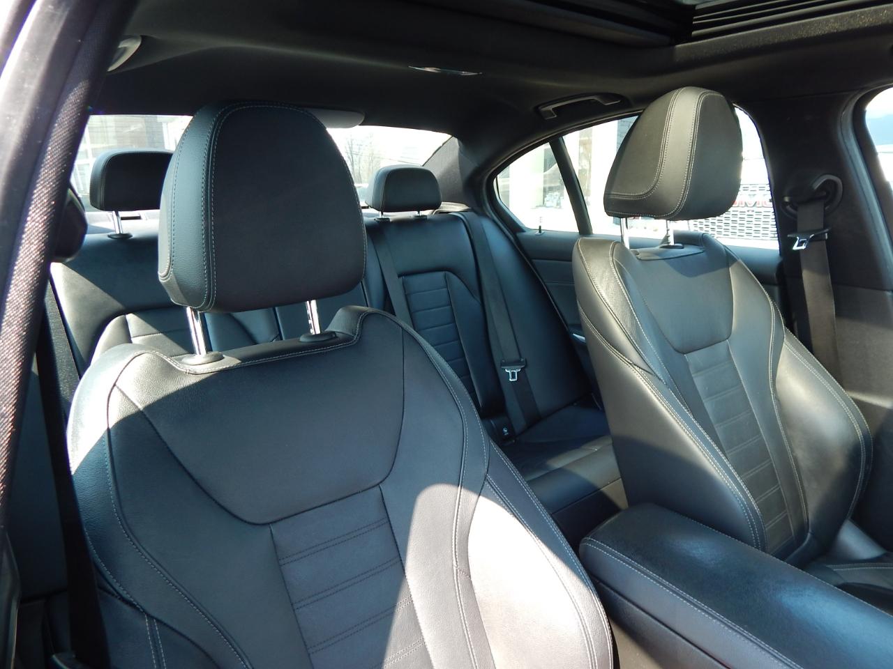 BMW 3 Series 330i xDrive Sedan 2021