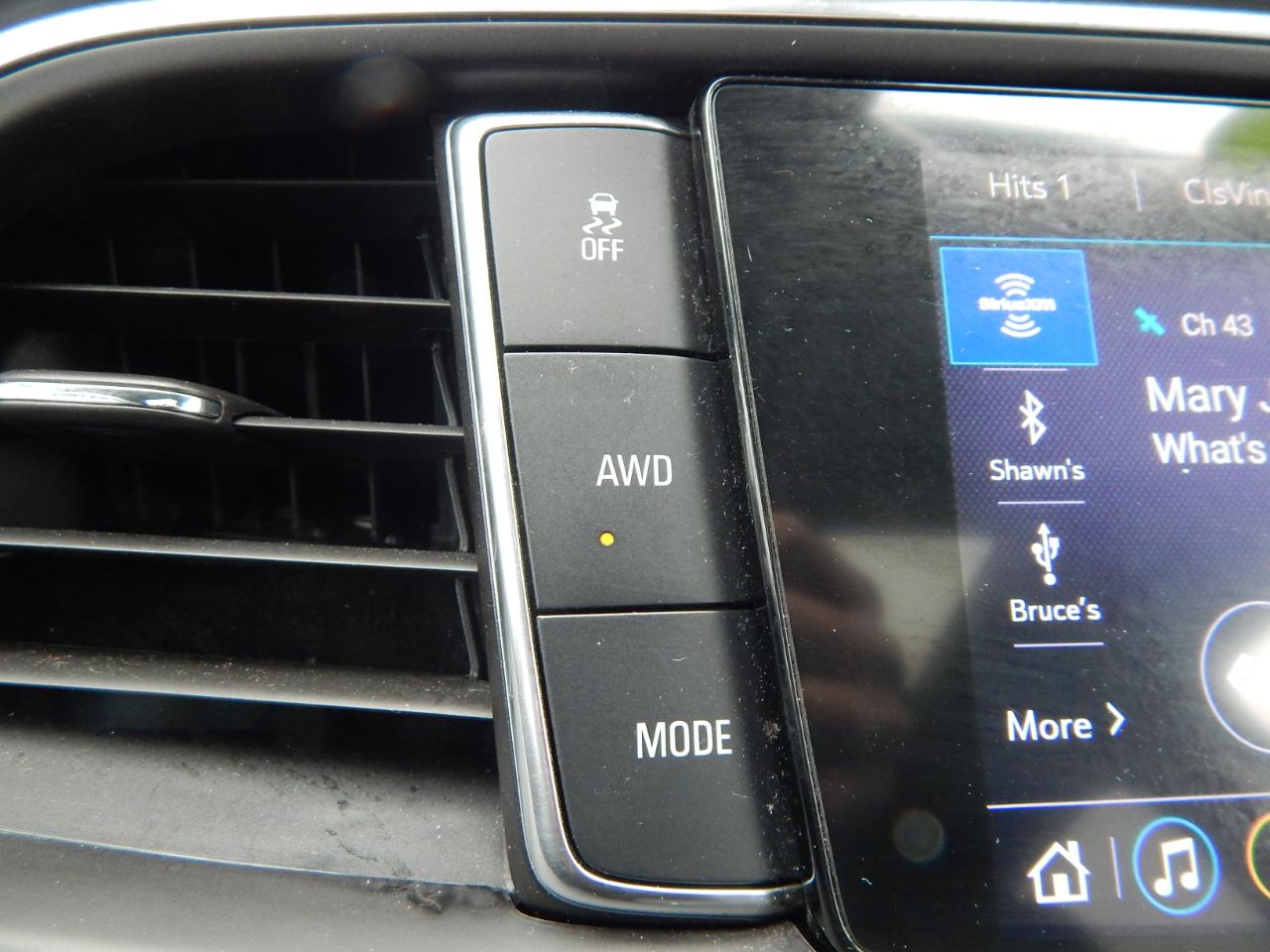 Buick Enclave AWD 4dr Essence 2020