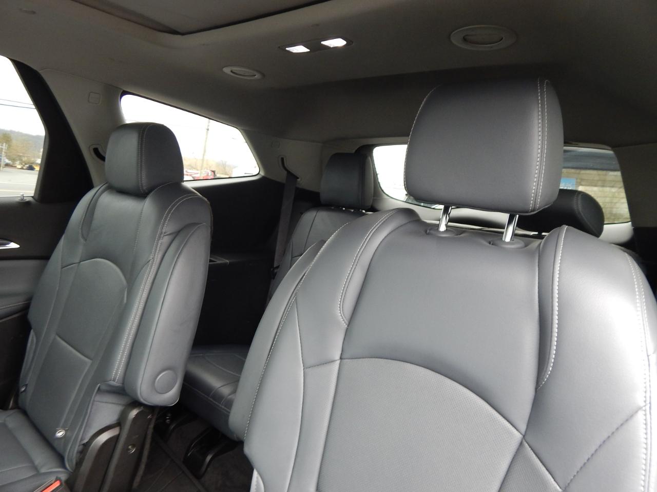 Buick Enclave AWD 4dr Essence 2020