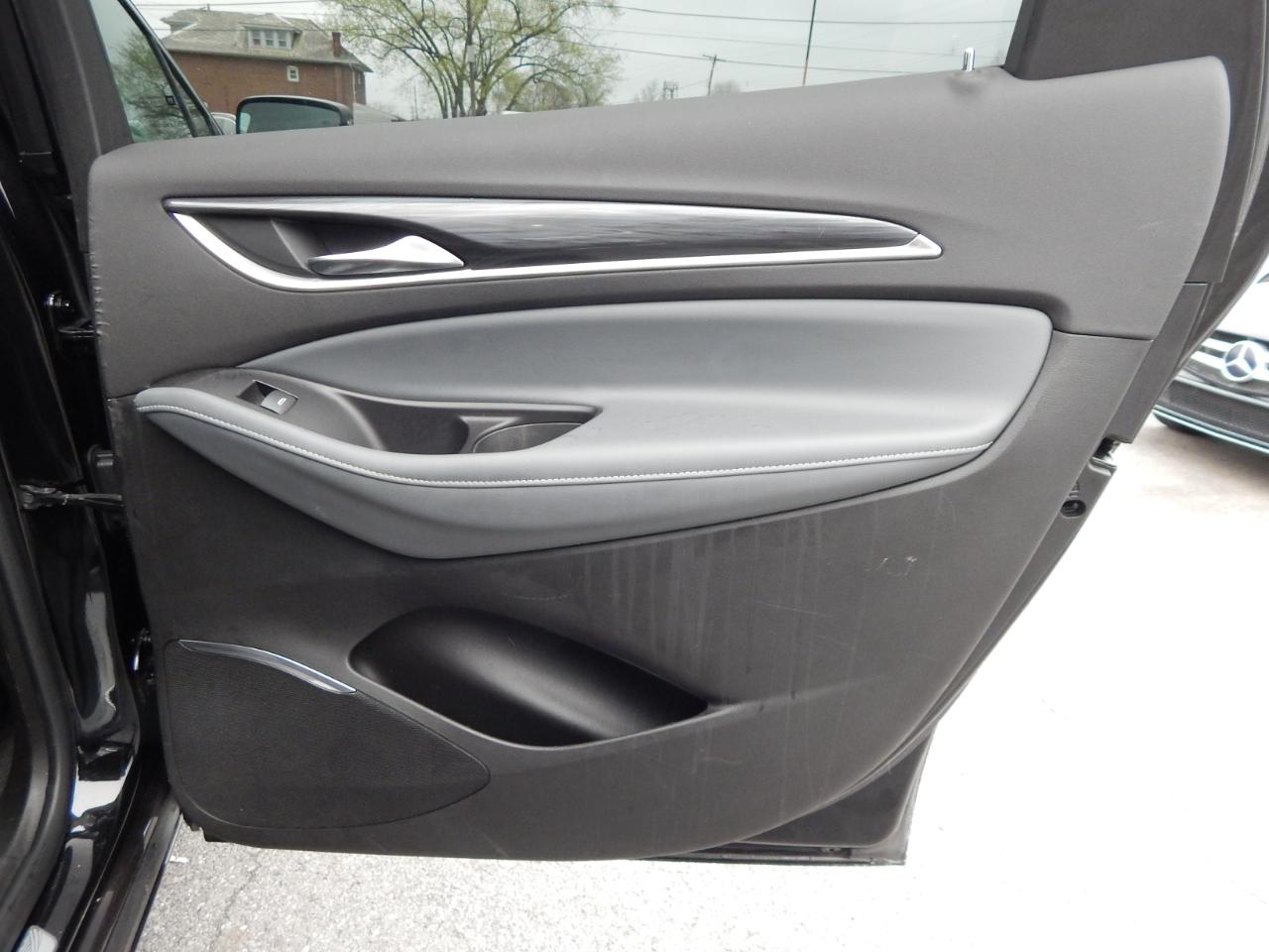 Buick Enclave AWD 4dr Essence 2020