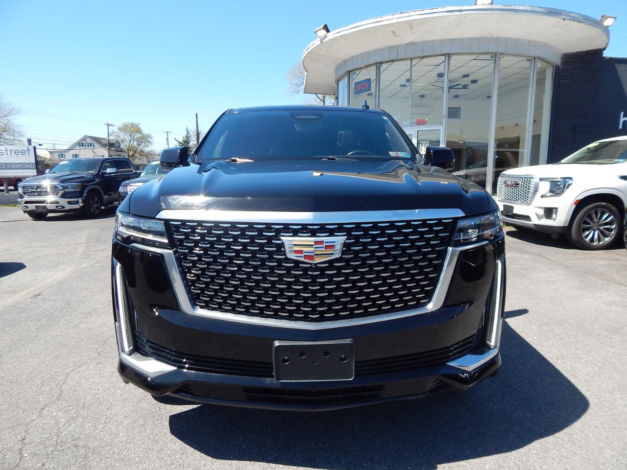 Cadillac Escalade ESV 4WD 4dr Premium Luxury 2022