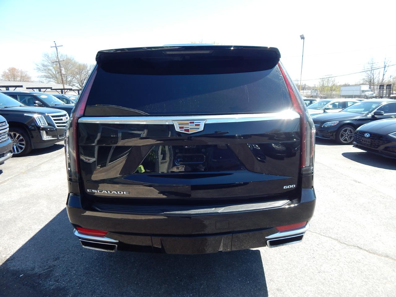Cadillac Escalade ESV 4WD 4dr Premium Luxury 2022