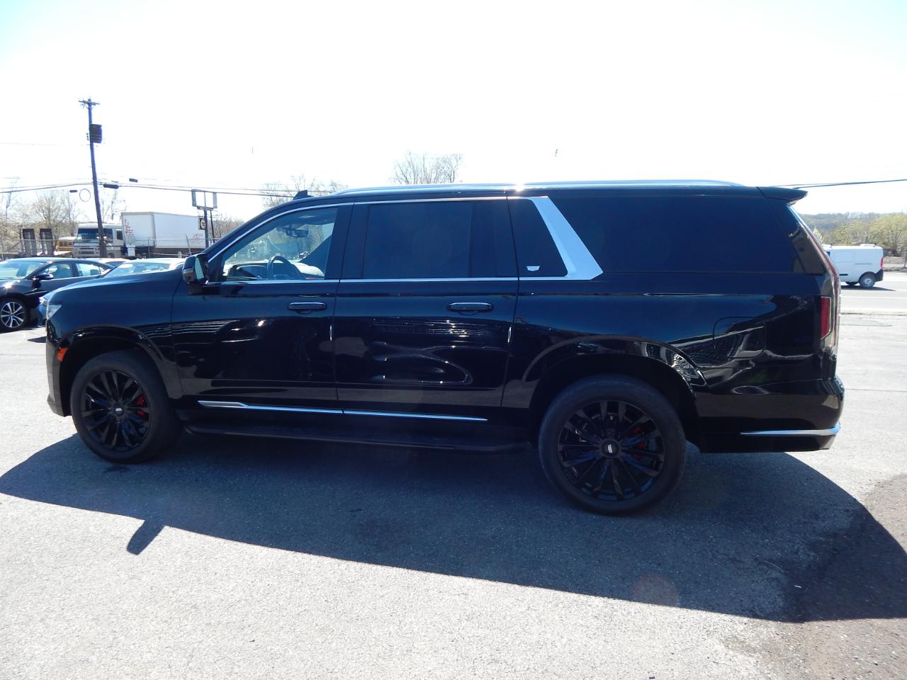 Cadillac Escalade ESV 4WD 4dr Premium Luxury 2022