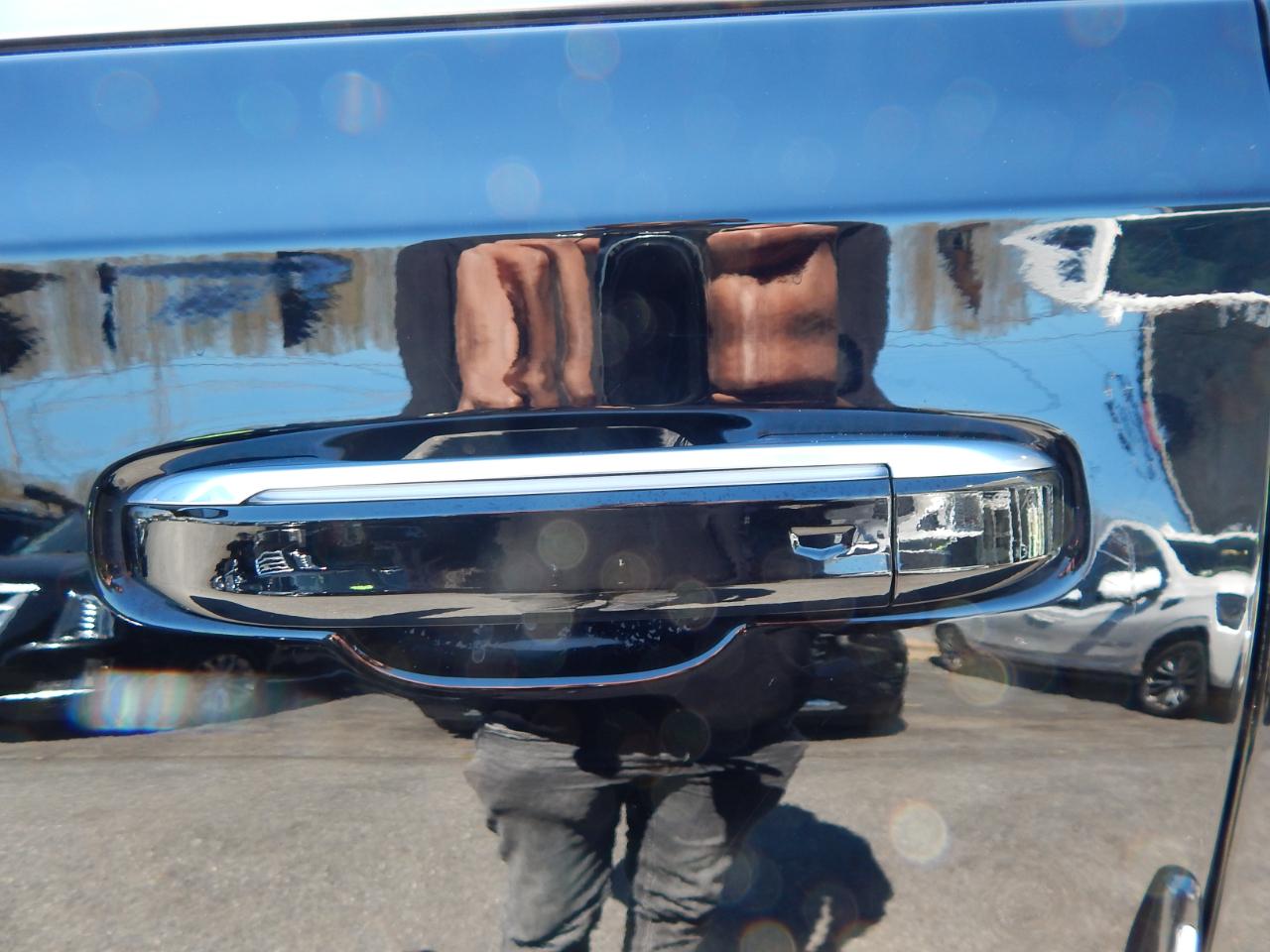 Cadillac Escalade ESV 4WD 4dr Premium Luxury 2022