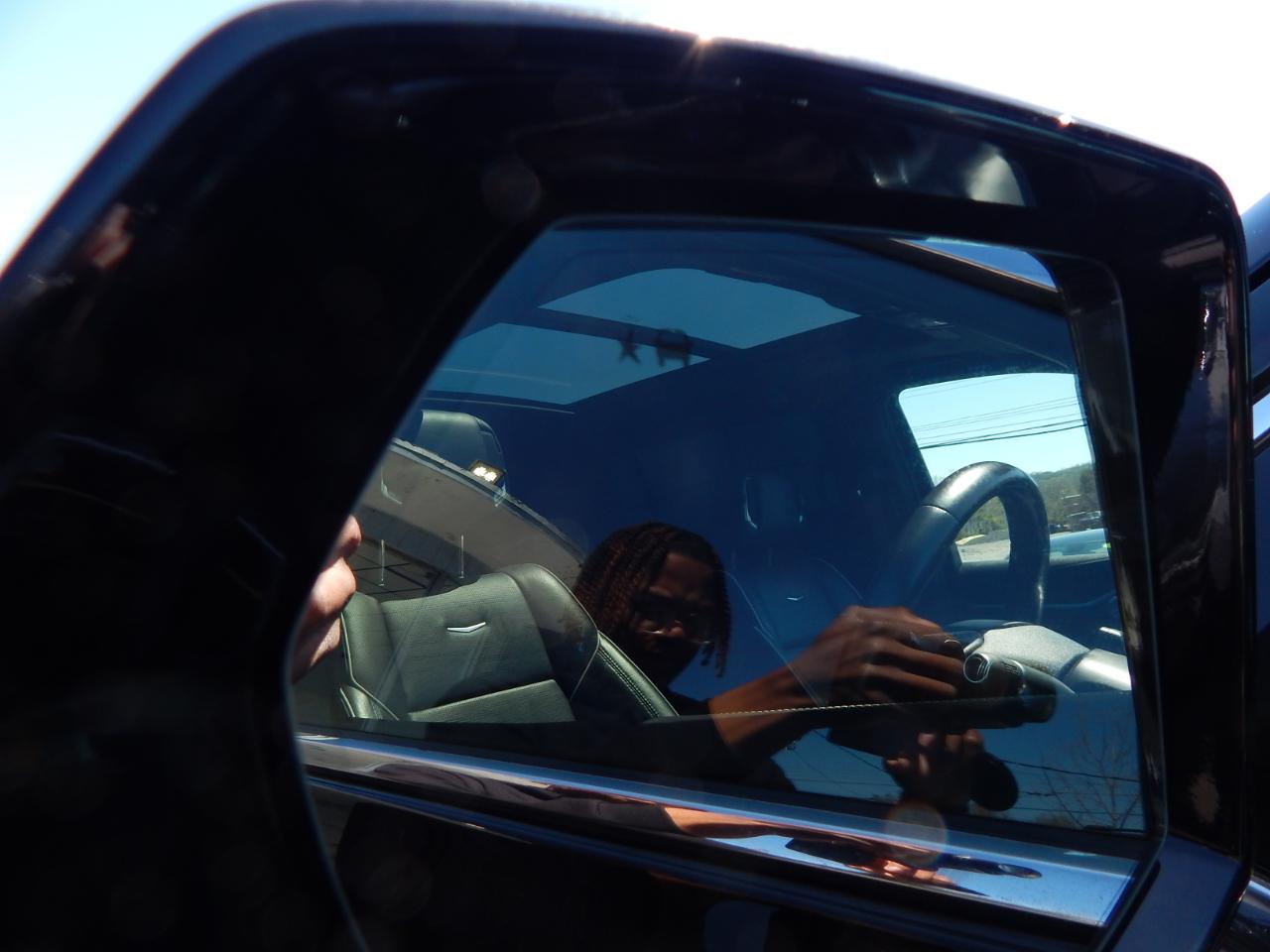 Cadillac Escalade ESV 4WD 4dr Premium Luxury 2022