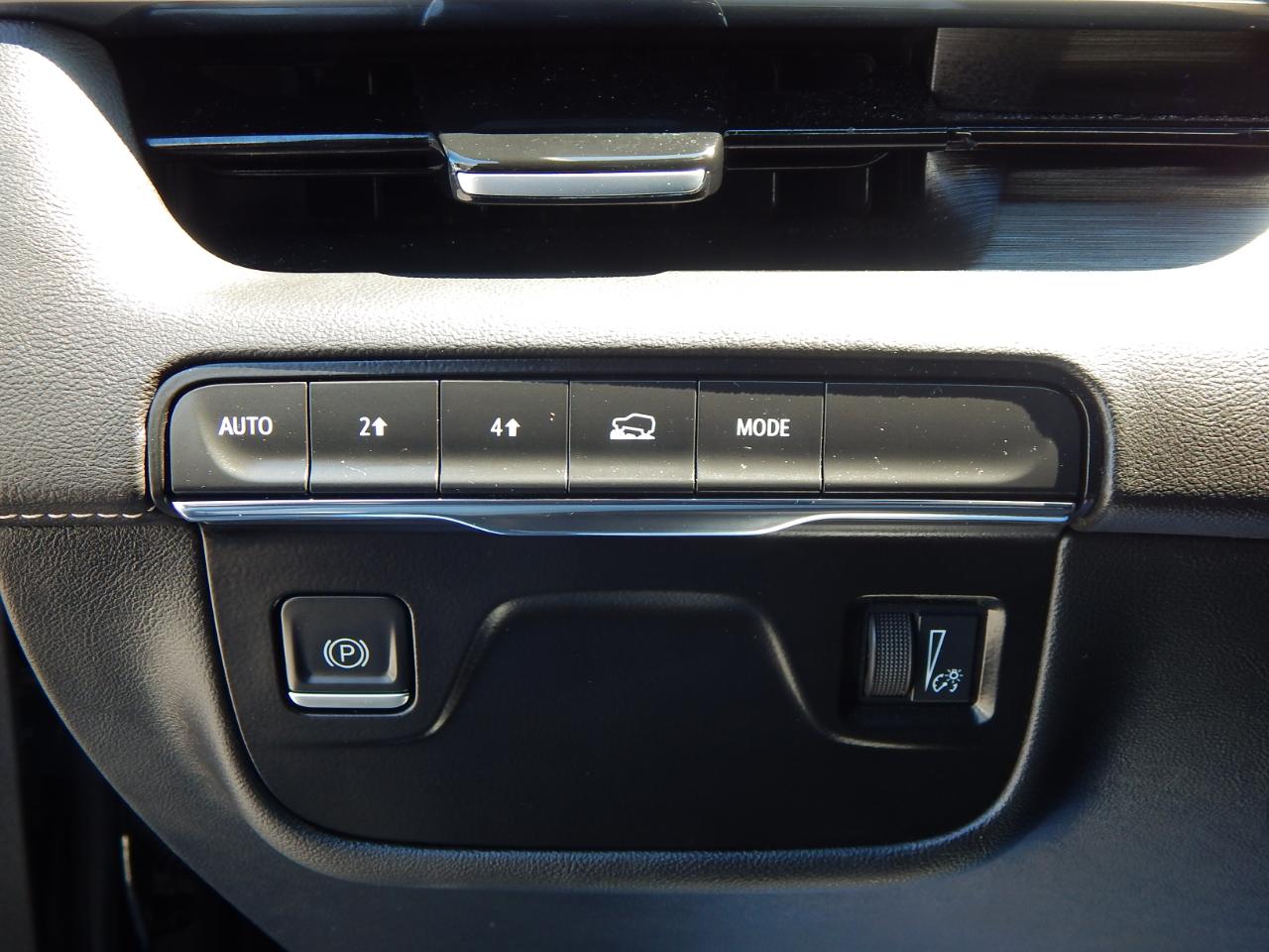 Cadillac Escalade ESV 4WD 4dr Premium Luxury 2022