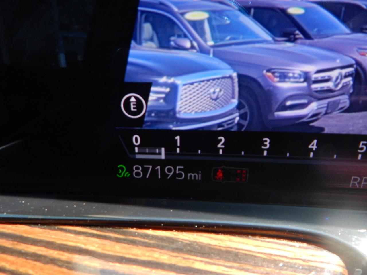 Cadillac Escalade ESV 4WD 4dr Premium Luxury 2022