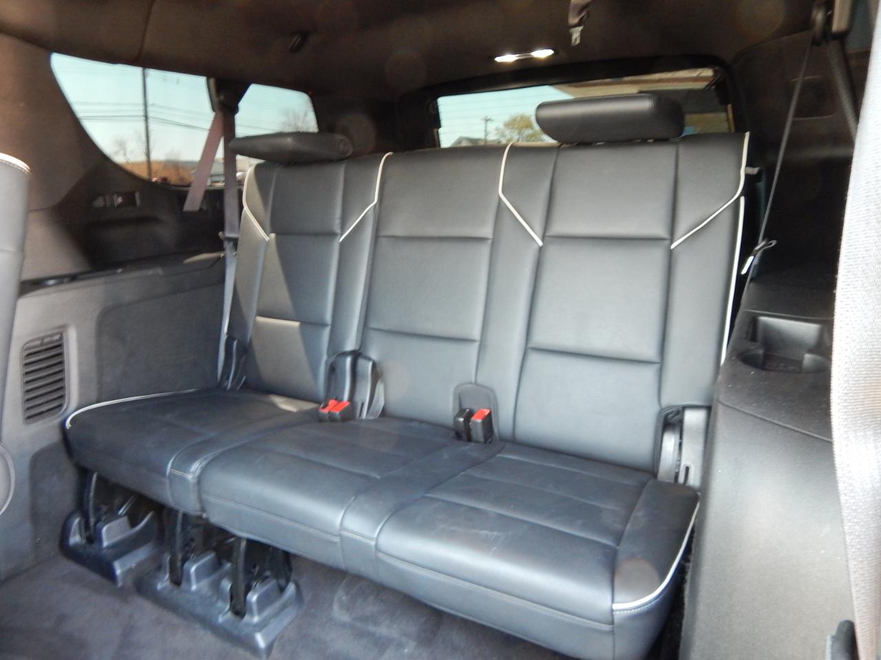 Cadillac Escalade ESV 4WD 4dr Premium Luxury 2022