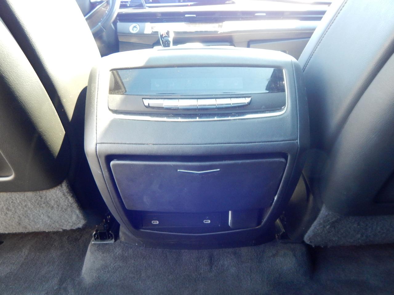 Cadillac Escalade ESV 4WD 4dr Premium Luxury 2022