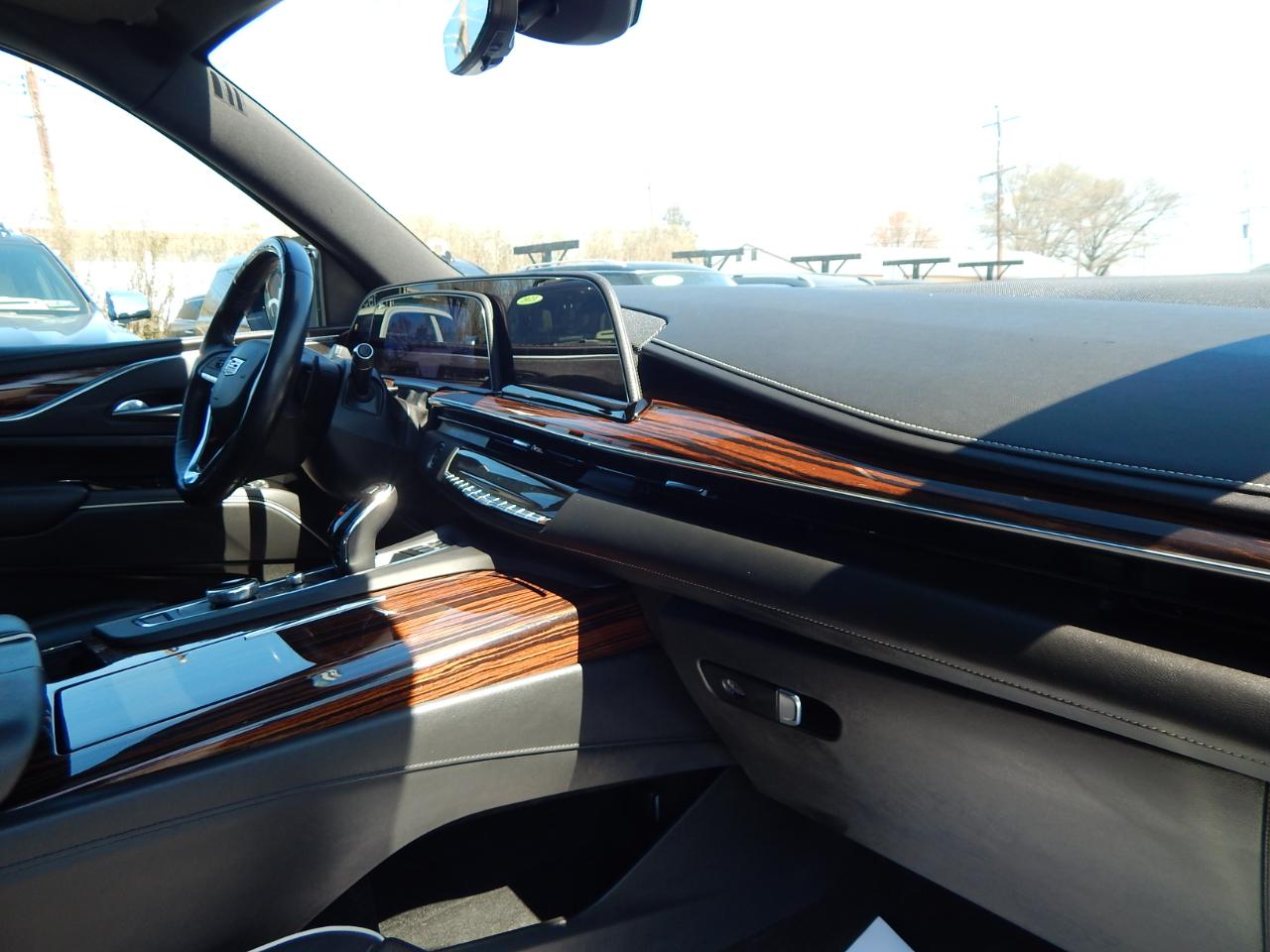 Cadillac Escalade ESV 4WD 4dr Premium Luxury 2022