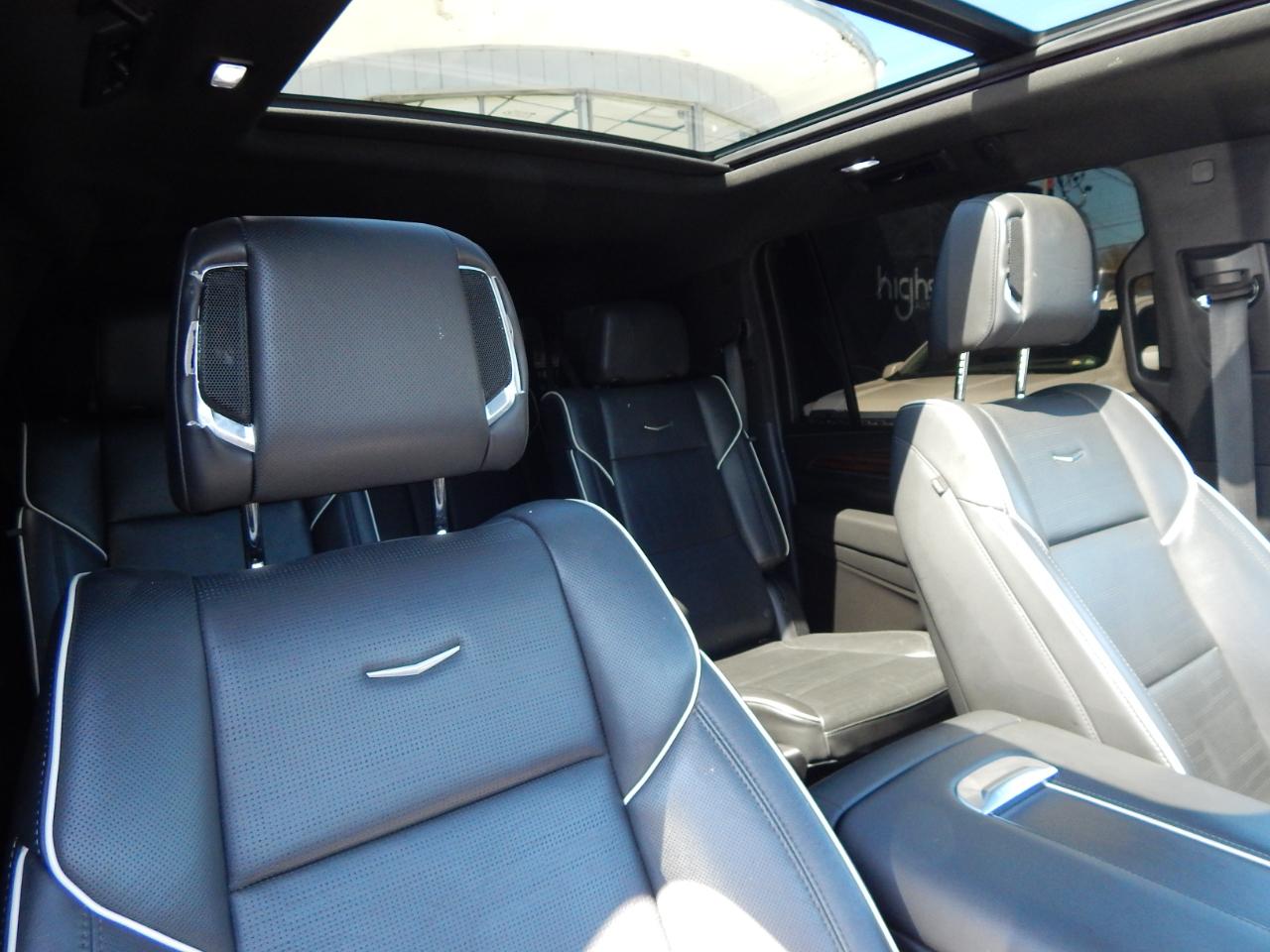 Cadillac Escalade ESV 4WD 4dr Premium Luxury 2022