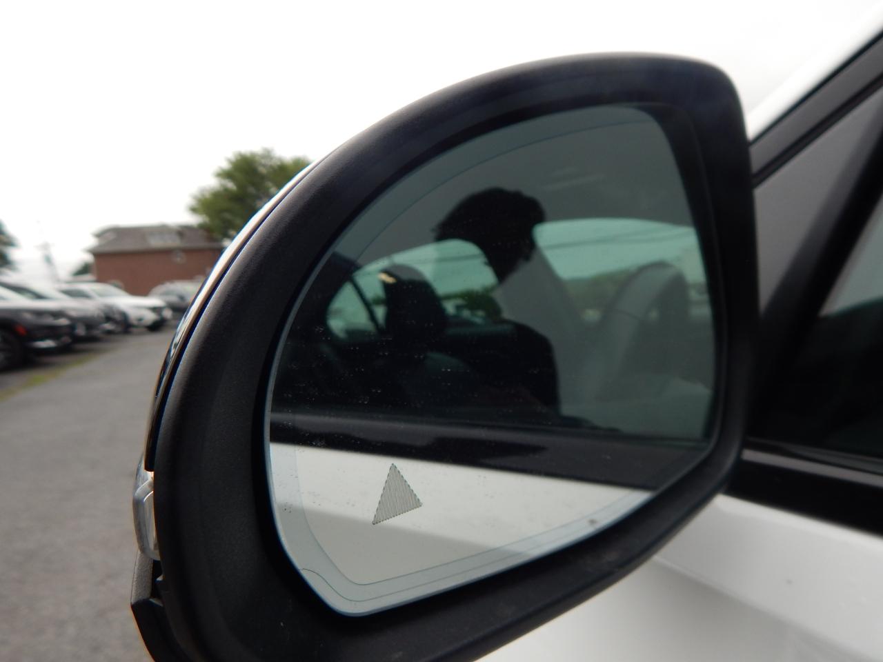 Mercedes-Benz C-Class C 300 4MATIC Sedan 2023