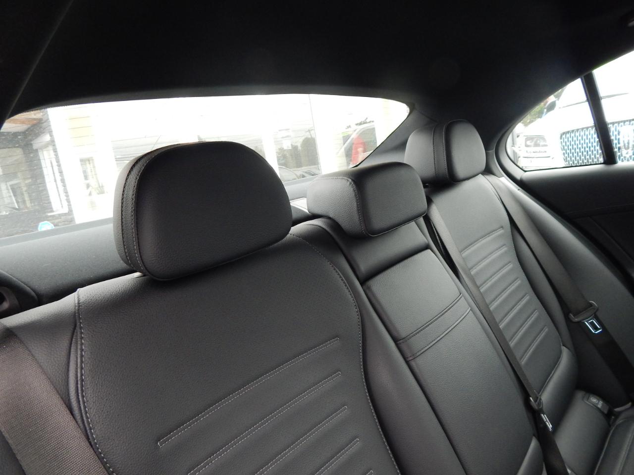 Mercedes-Benz C-Class C 300 4MATIC Sedan 2023