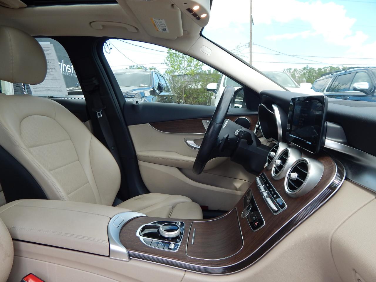 Mercedes-Benz C-Class C 300 4MATIC Sedan 2019
