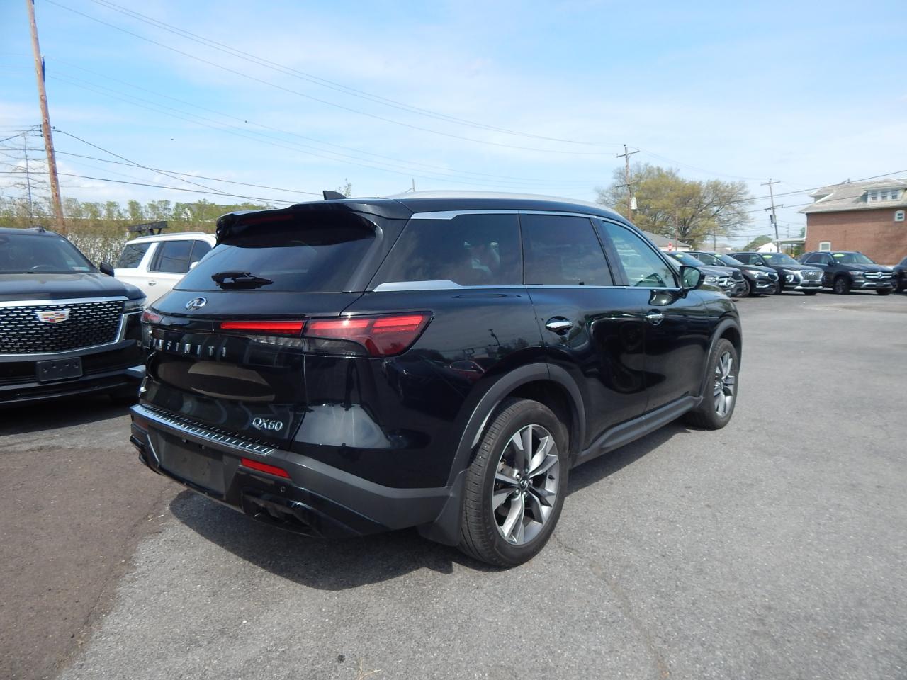 Infiniti QX60 LUXE AWD 2023