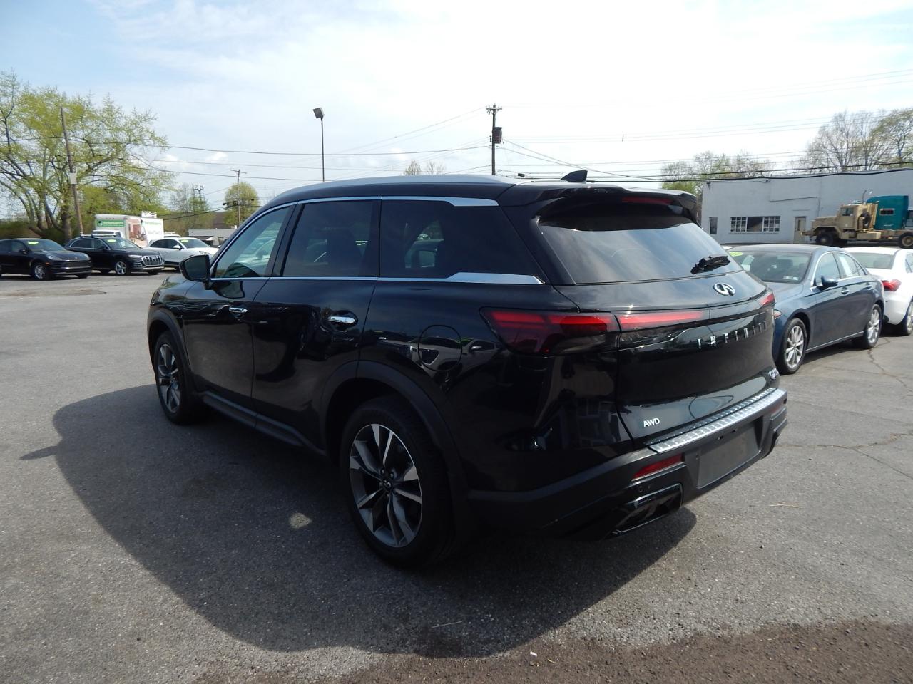 Infiniti QX60 LUXE AWD 2023