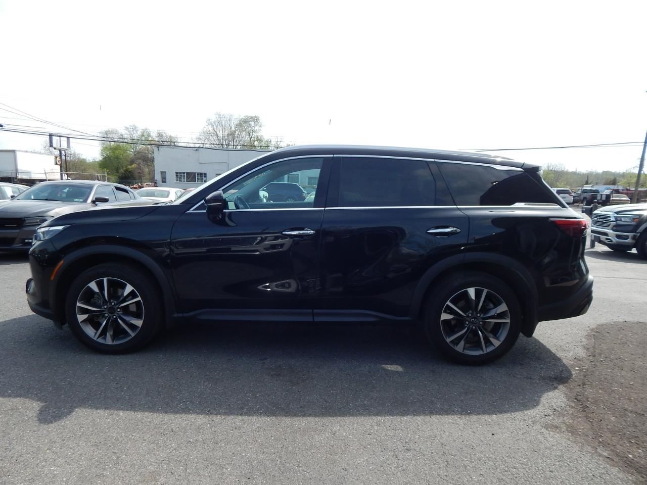 Infiniti QX60 LUXE AWD 2023