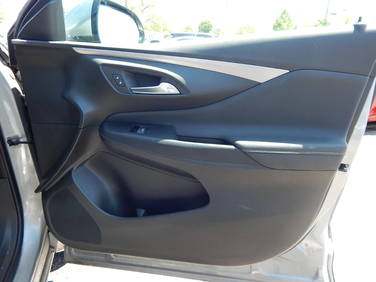 Buick Envista FWD 4dr Avenir 2024
