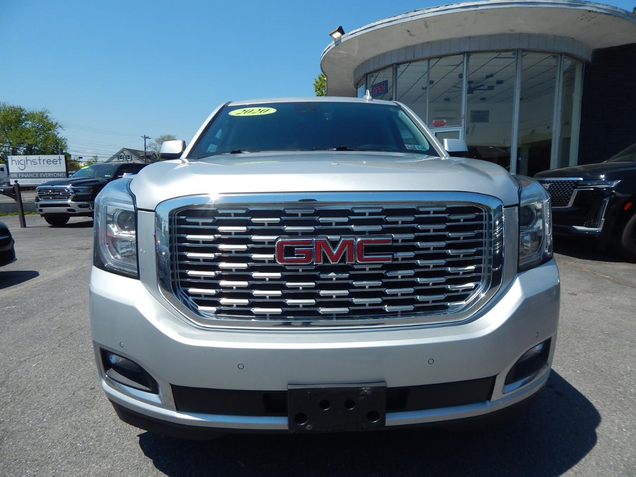 GMC Yukon XL Denali 4WD 2020
