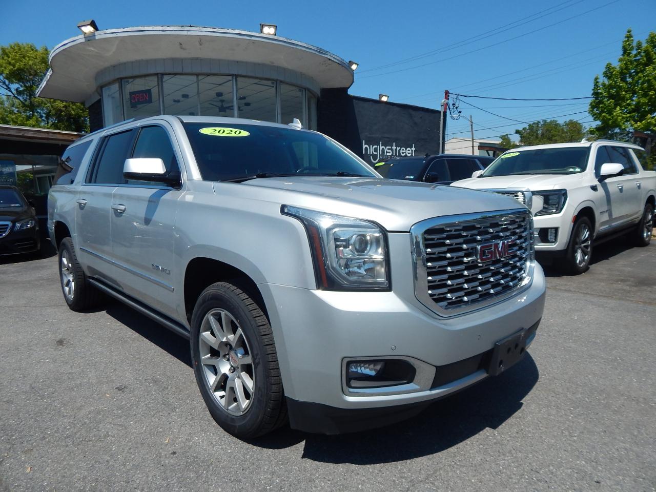 GMC Yukon XL Denali 4WD 2020