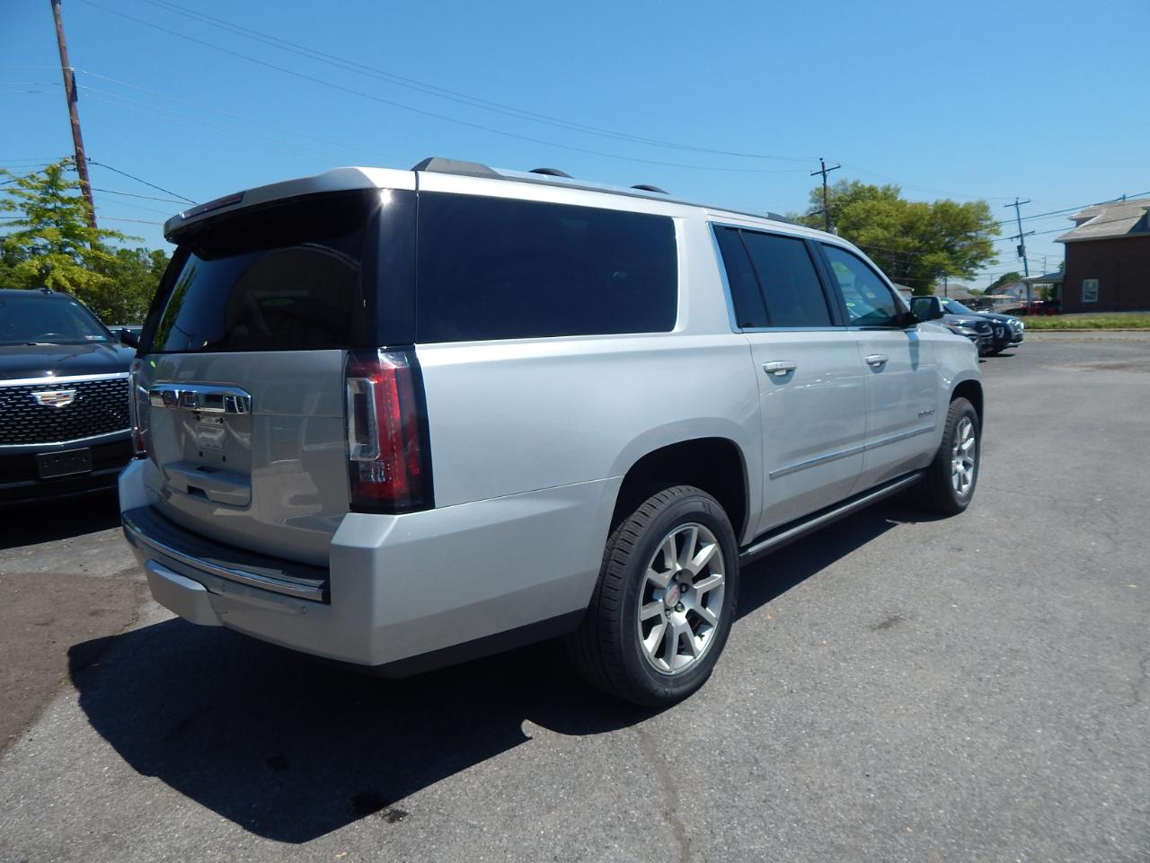 GMC Yukon XL Denali 4WD 2020