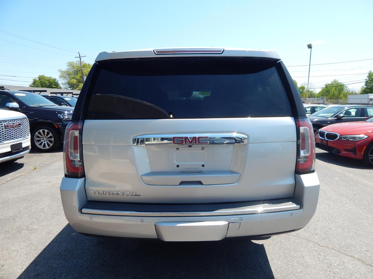 GMC Yukon XL Denali 4WD 2020