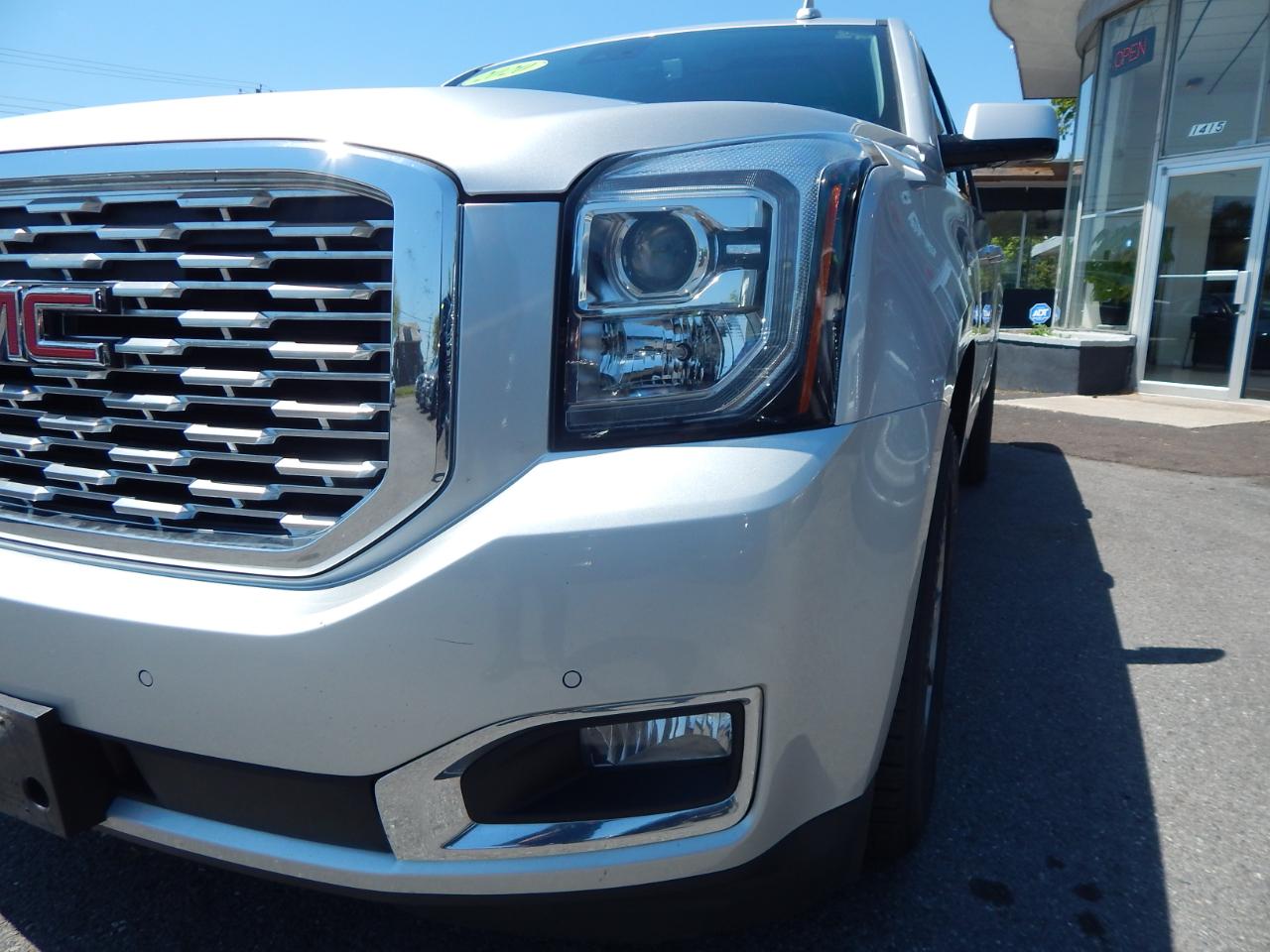 GMC Yukon XL Denali 4WD 2020