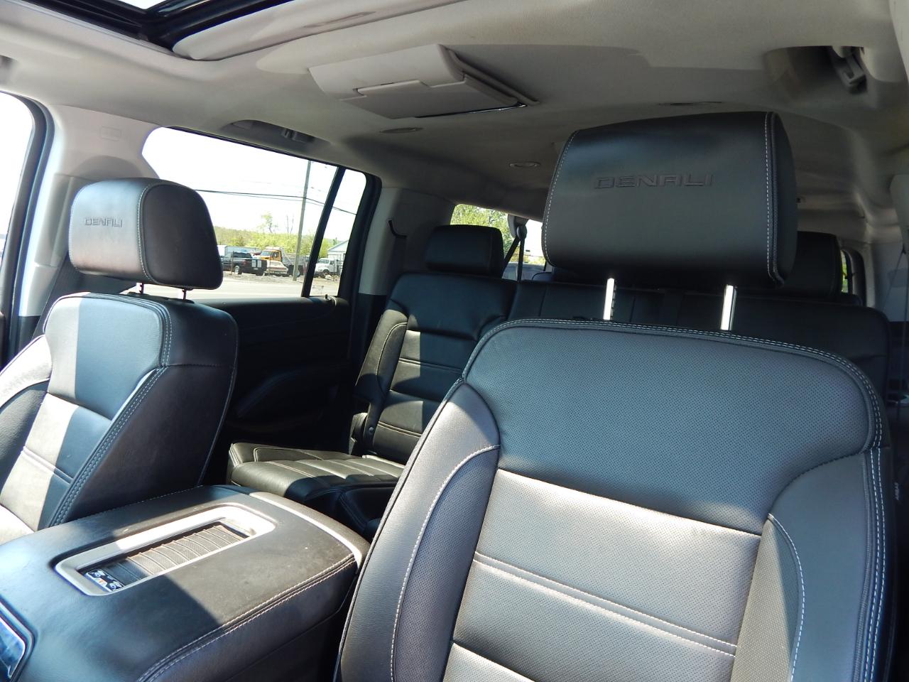 GMC Yukon XL Denali 4WD 2020