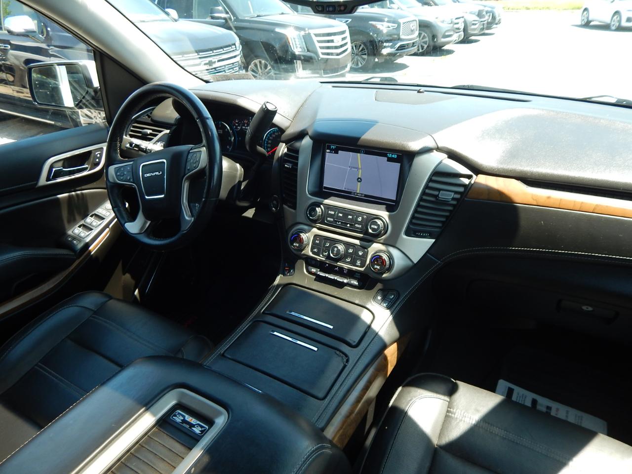 GMC Yukon XL Denali 4WD 2020