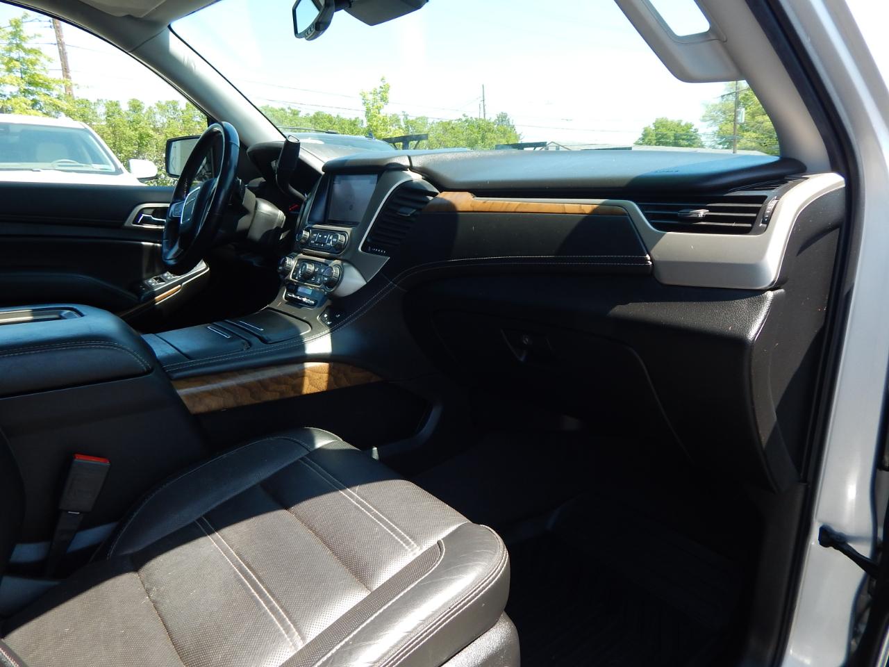 GMC Yukon XL Denali 4WD 2020