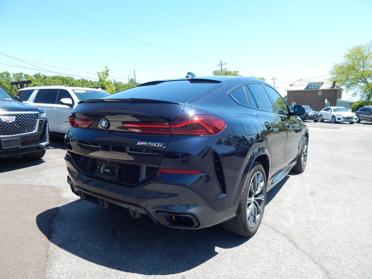 BMW X6 M50i Sports Activity Coupe 2021