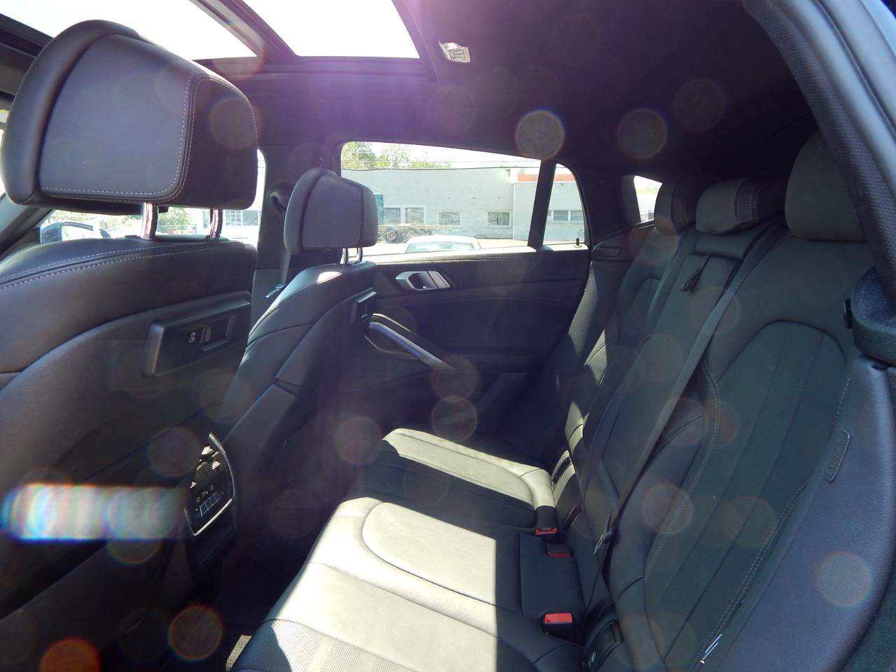 BMW X6 M50i Sports Activity Coupe 2021