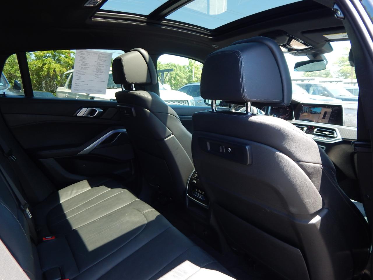 BMW X6 M50i Sports Activity Coupe 2021