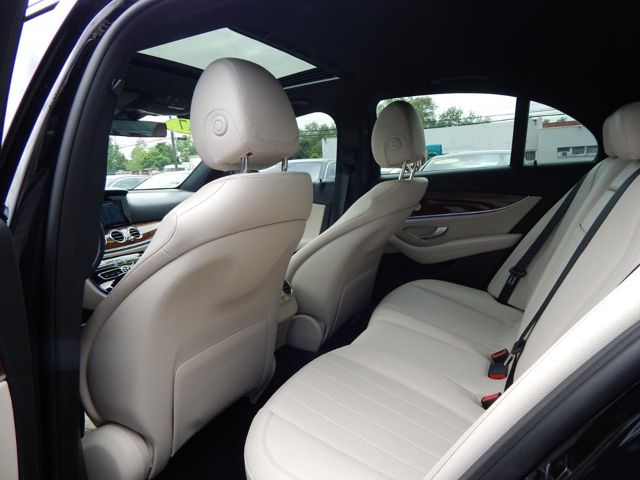 Mercedes-Benz E-Class E 300 Sport 4MATIC Sedan 2017