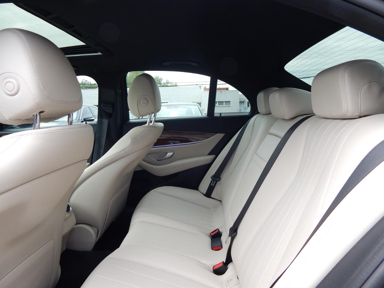 Mercedes-Benz E-Class E 300 Sport 4MATIC Sedan 2017