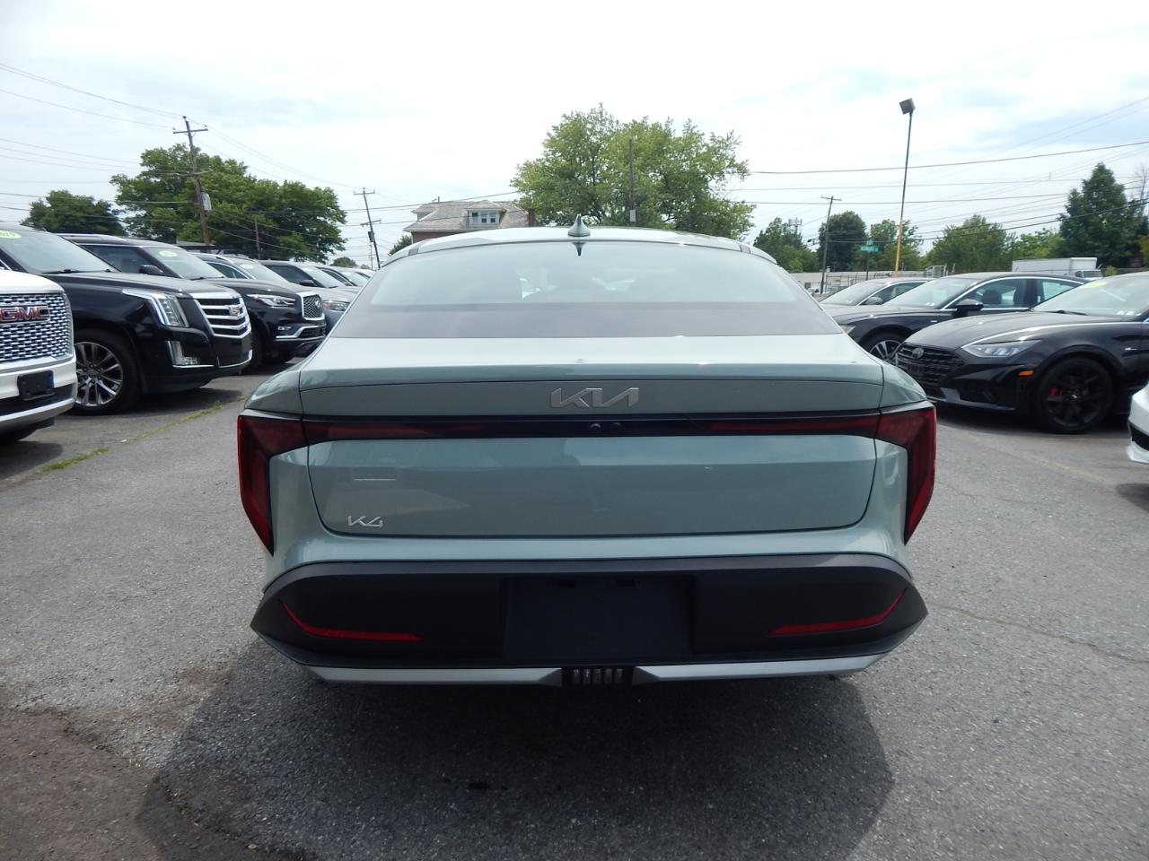 Kia K4 LXS FWD 2025