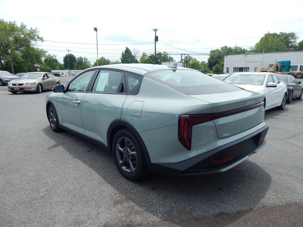 Kia K4 LXS FWD 2025