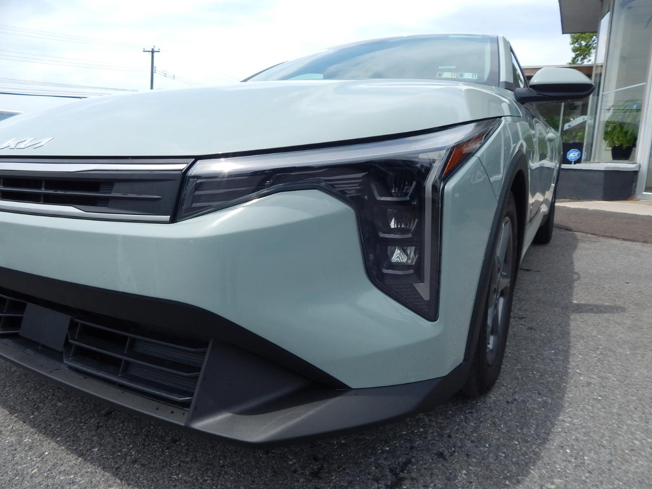 Kia K4 LXS FWD 2025