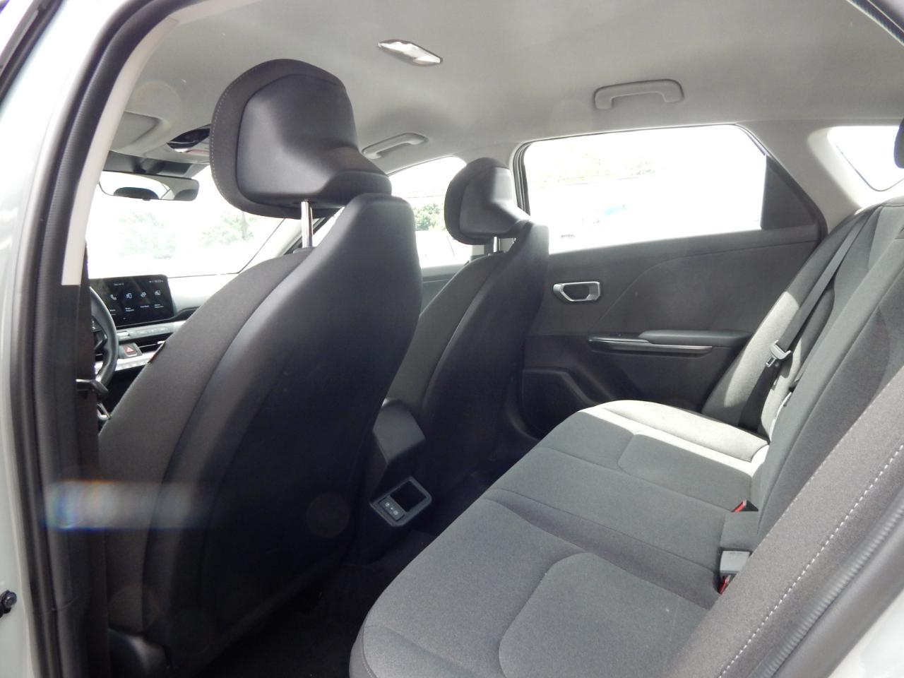Kia K4 LXS FWD 2025