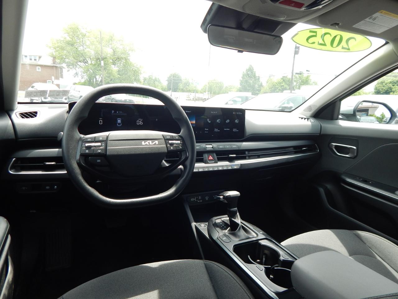 Kia K4 LXS FWD 2025