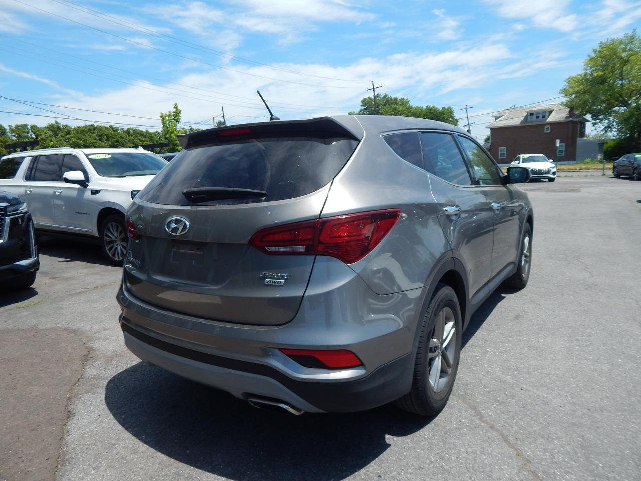Hyundai Santa Fe SE 2.4L Auto AWD 2018