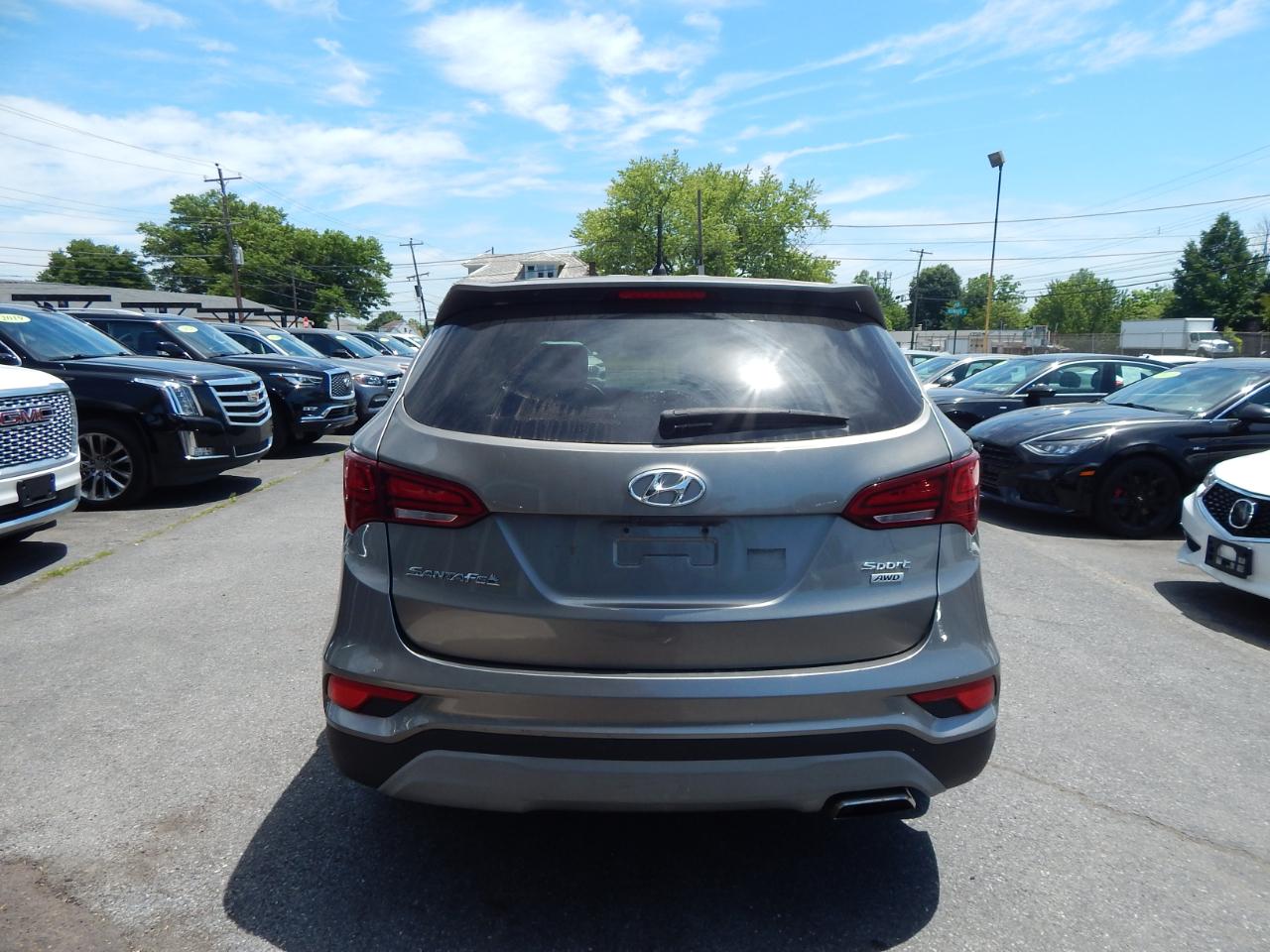 Hyundai Santa Fe SE 2.4L Auto AWD 2018
