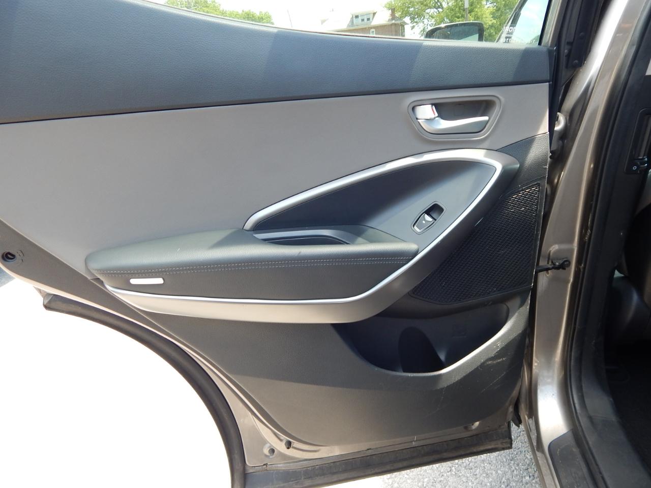 Hyundai Santa Fe SE 2.4L Auto AWD 2018