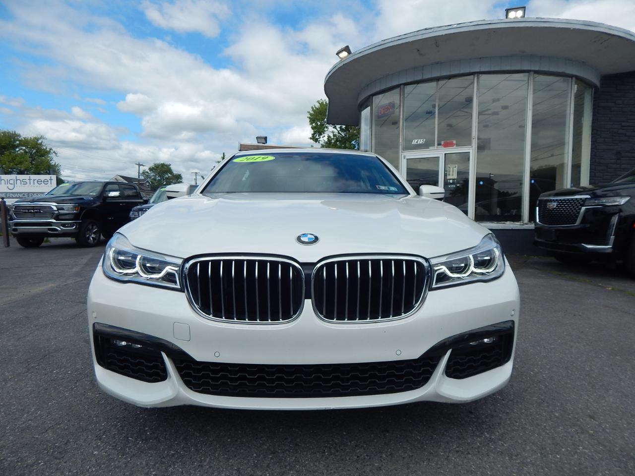 BMW 7-Series 750i xDrive Sedan 2019