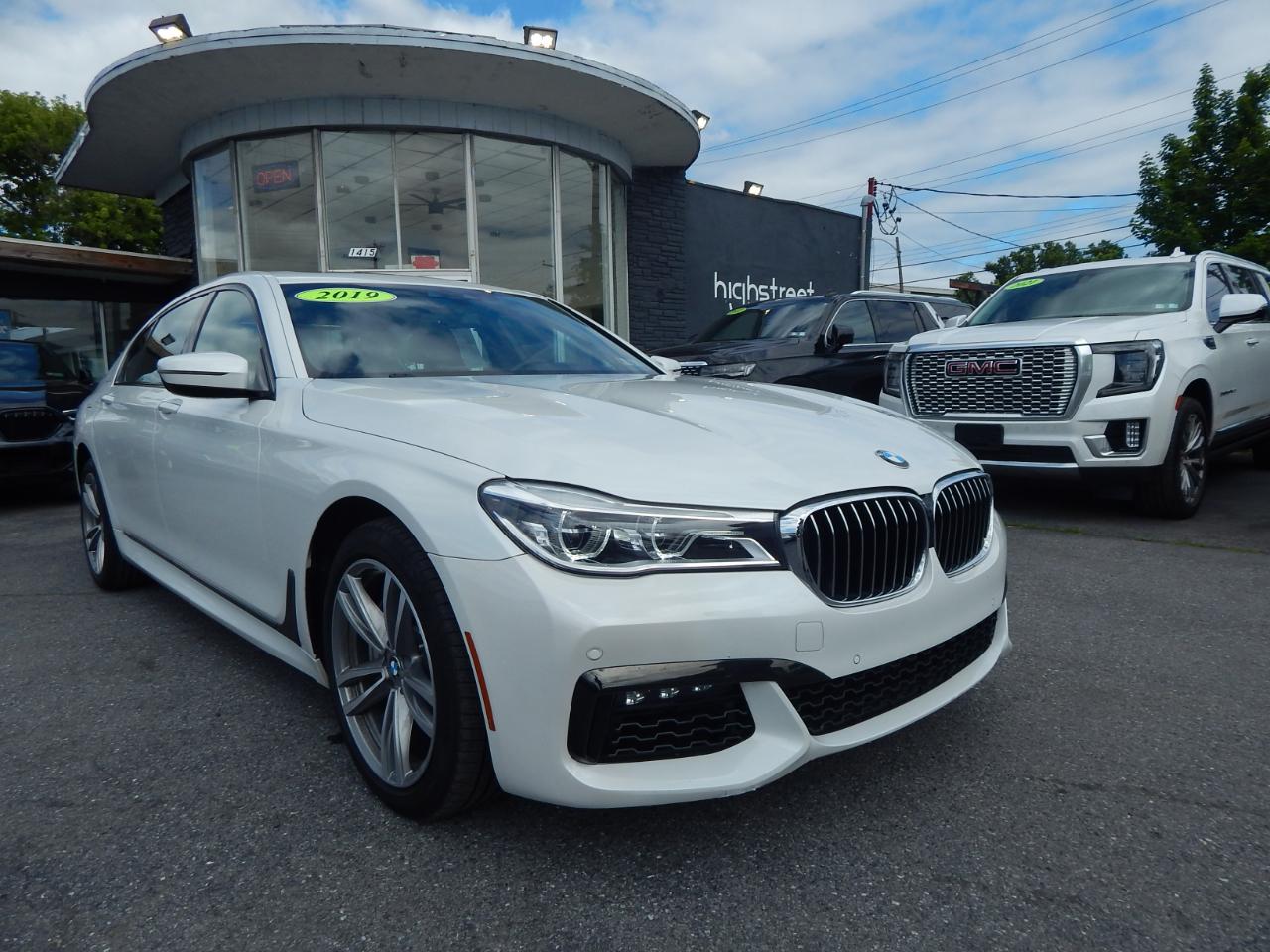 BMW 7-Series 750i xDrive Sedan 2019