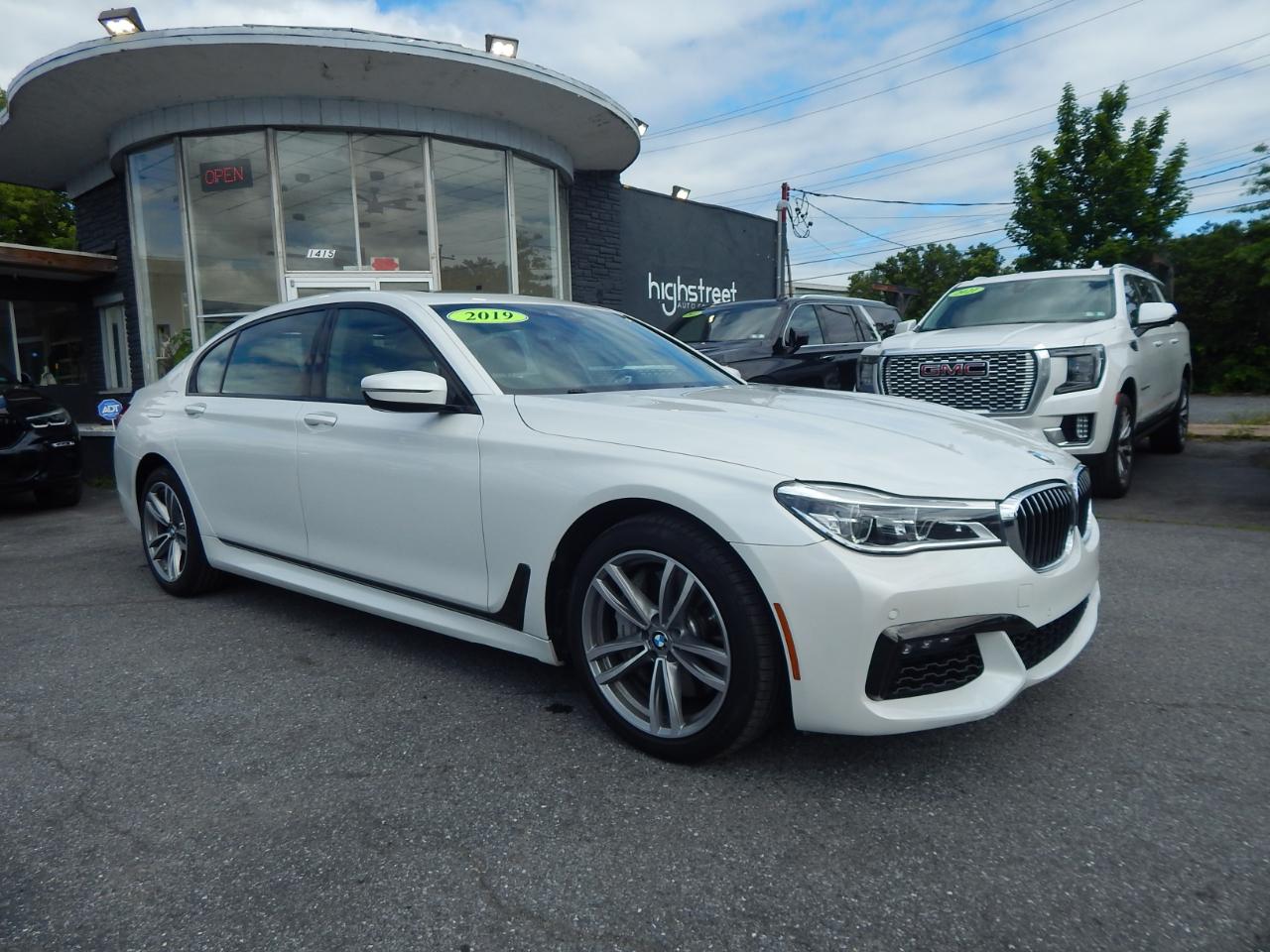 BMW 7-Series 750i xDrive Sedan 2019