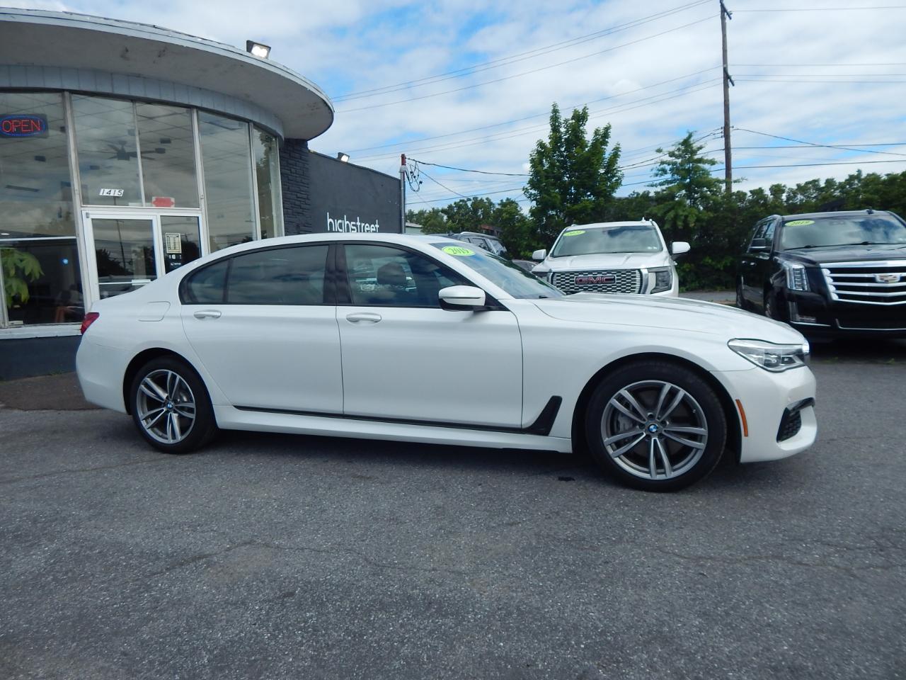 BMW 7-Series 750i xDrive Sedan 2019