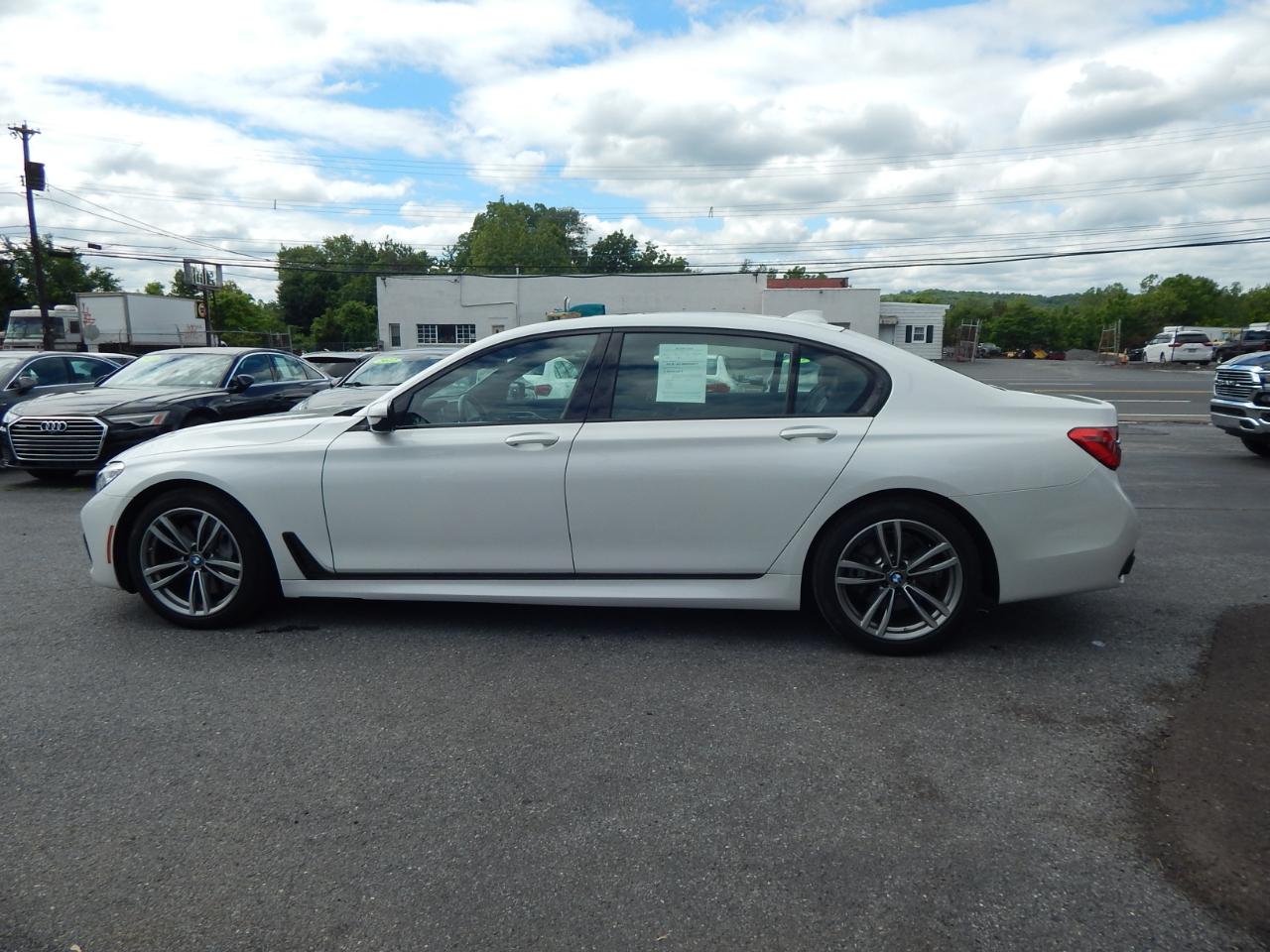 BMW 7-Series 750i xDrive Sedan 2019