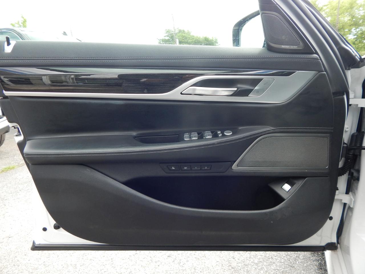 BMW 7-Series 750i xDrive Sedan 2019